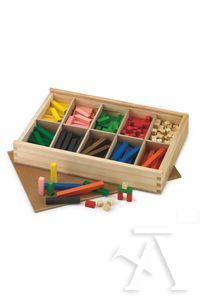 CAJA DE MADERA CON DEPARTAMENTOS CON 61 REGLETAS COLORES 2X2CM *