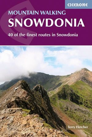 MOUNTAIN WALKING IN SNOWDONIA *