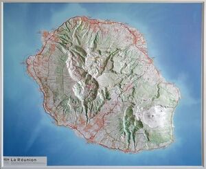 LA REUNION (RELIEVE) 1 : 75 000 *