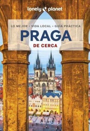 PRAGA DE CERCA 6 *